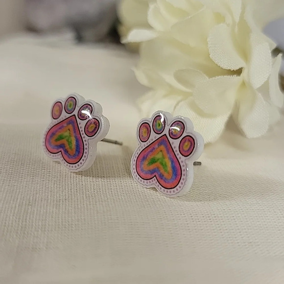 🔥LAST PAIR🔥 Neon Rainbow Pawprint and Heart Stud Earrings - Picture 4 of 6